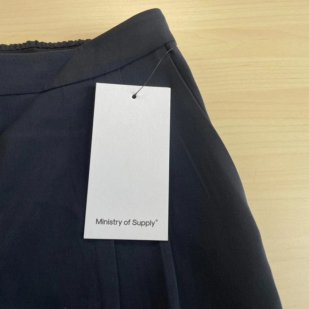 NWT Ministry Of Supply Swift Drape Pants Black‎ Size 4 Pleated Lightweight